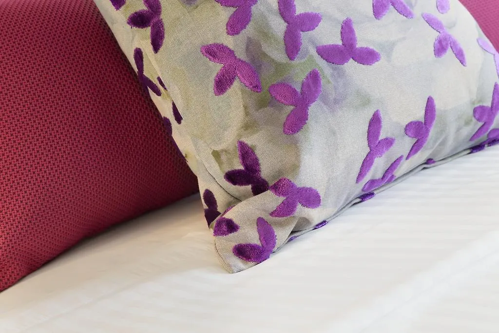 ****  Coast Edmonton Plaza Hotel By Apa Canada