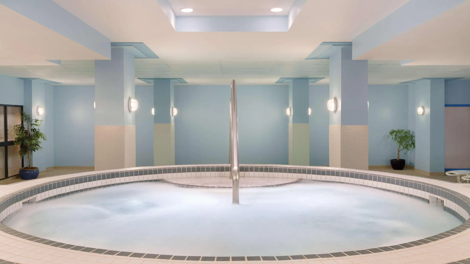 Coast Edmonton Plaza Hotel By Apa