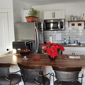 Tranquil & Tasteful One Bdrm Private Ne Apartment