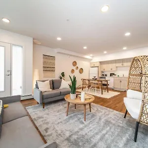 Bali Vibes Suite, Secure Ug Parking, 5 Min To Dt & Rogers Place, Long Stays, Fast Wifi Apartment