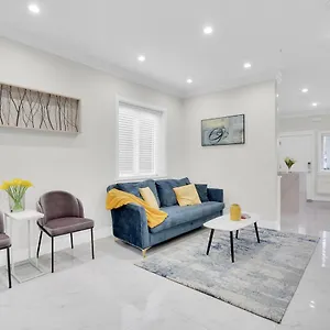 Family-friendly, 3 Bed House - Private Backyard-central Location Vancouver