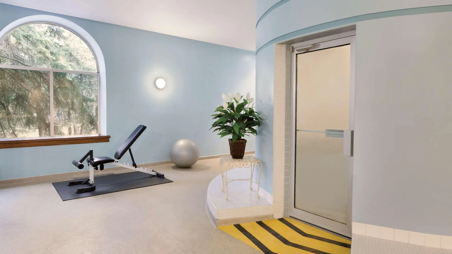 Coast Edmonton Plaza Hotel by APA
