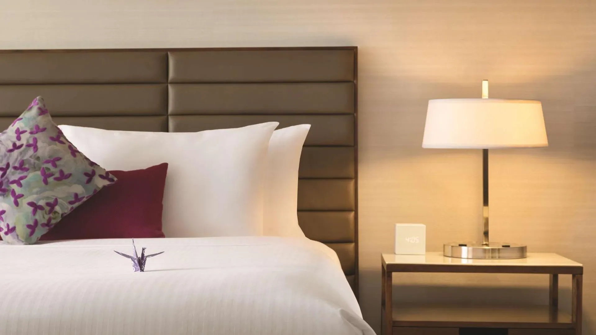 Coast Edmonton Plaza Hotel by APA
