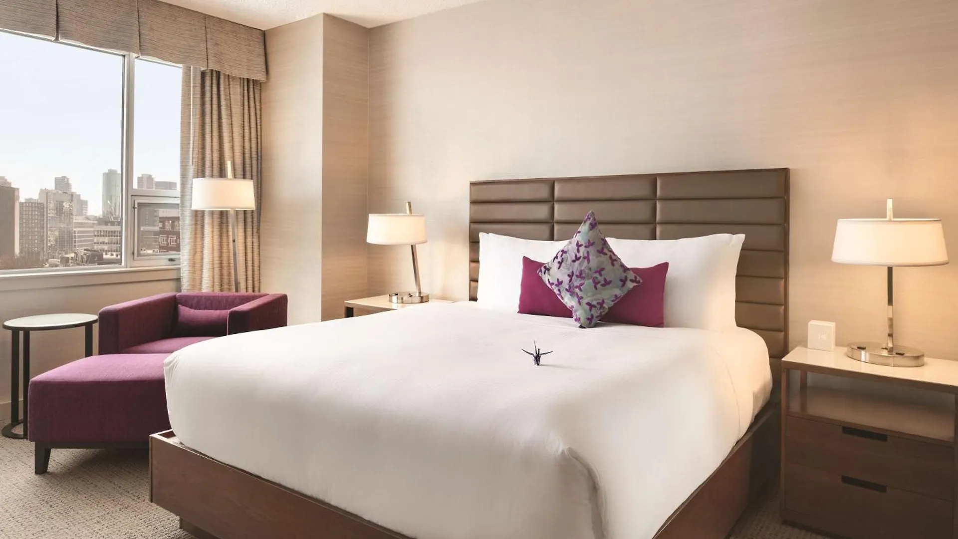 Coast Edmonton Plaza Hotel by APA Canadá