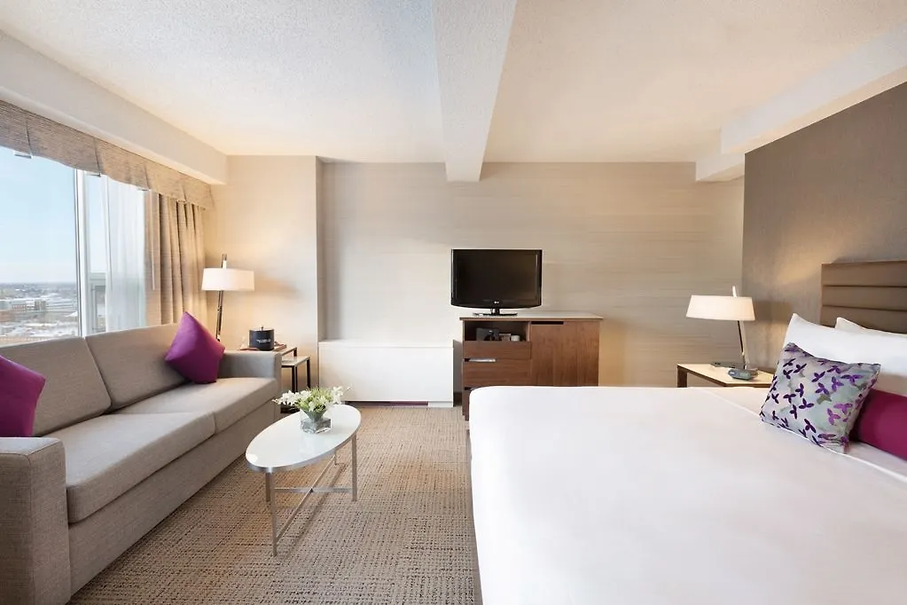 Coast Edmonton Plaza Hotel by APA Canadá