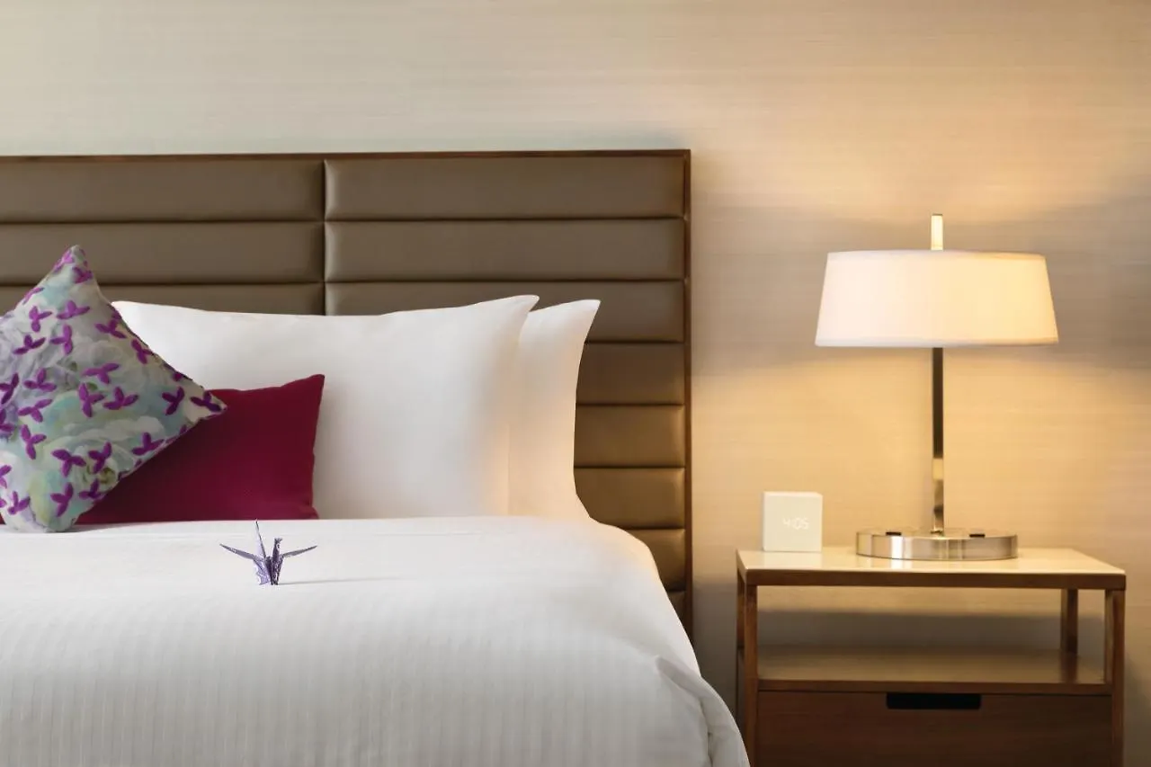 Coast Edmonton Plaza Hotel by APA