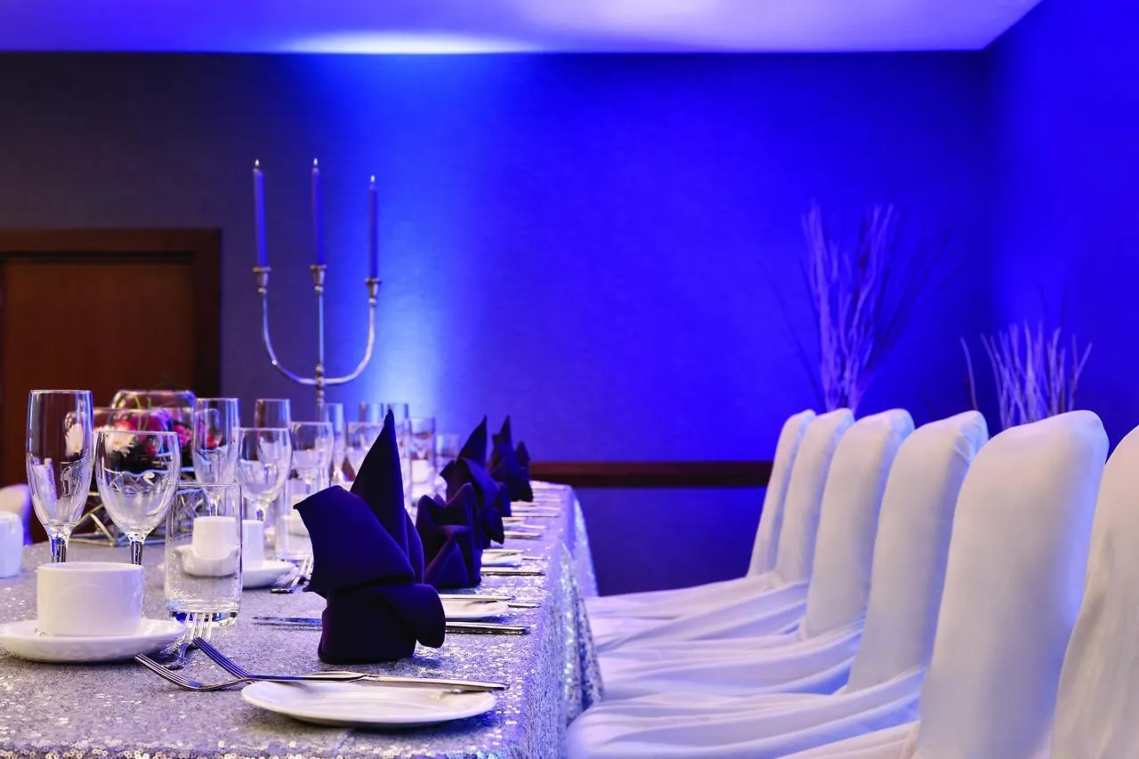 ****  Coast Edmonton Plaza Hotel by APA Canadá