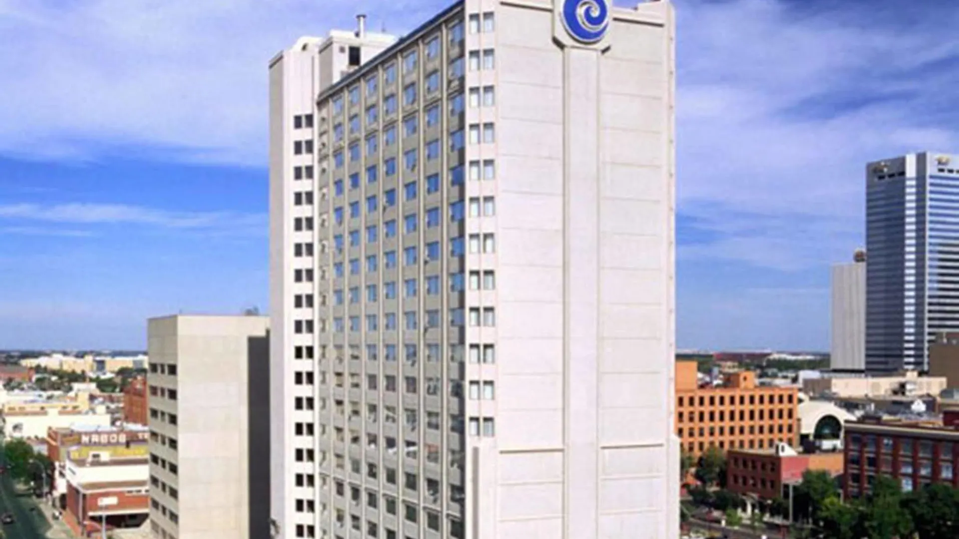 Coast Edmonton Plaza Hotel by APA Canadá