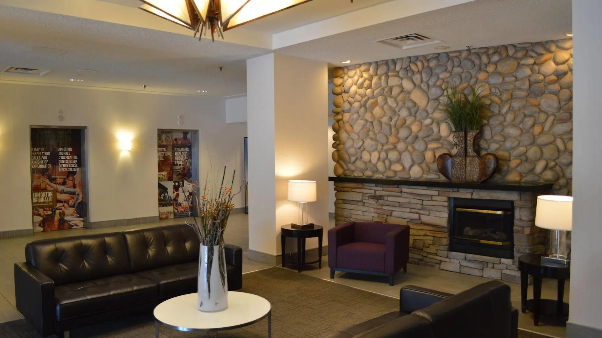 Coast Edmonton Plaza Hotel by APA