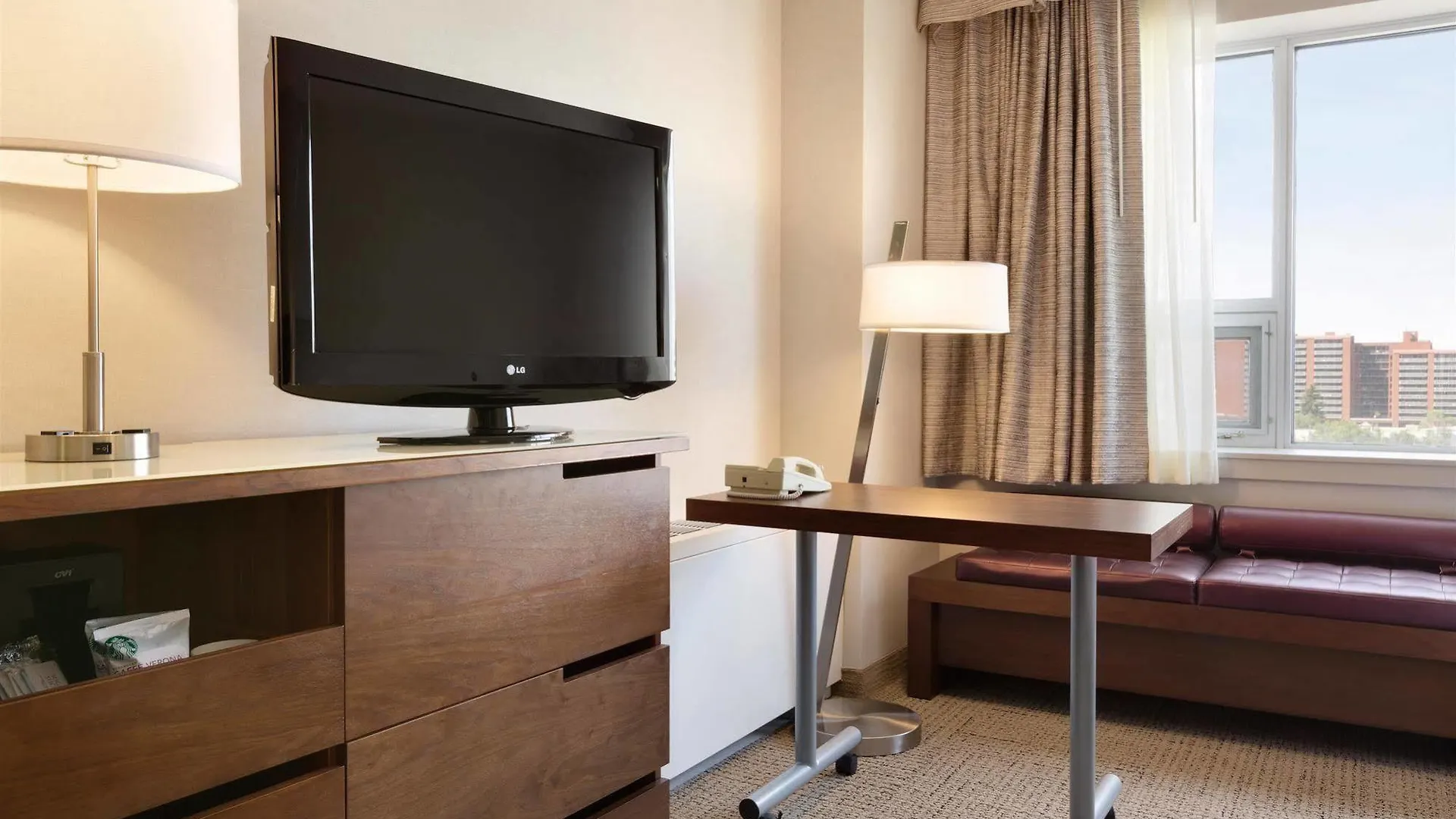 Coast Edmonton Plaza Hotel By Apa